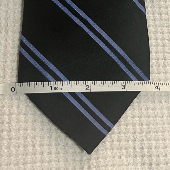 Croft & Barrow Tie - Black with Double Blue Stripes - Previously Worn - Picture 7 of 8